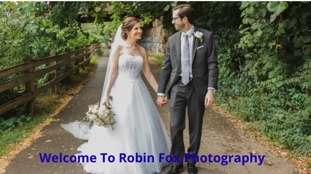 ⁣Robin Fox Wedding Photographers in Rochester, NY